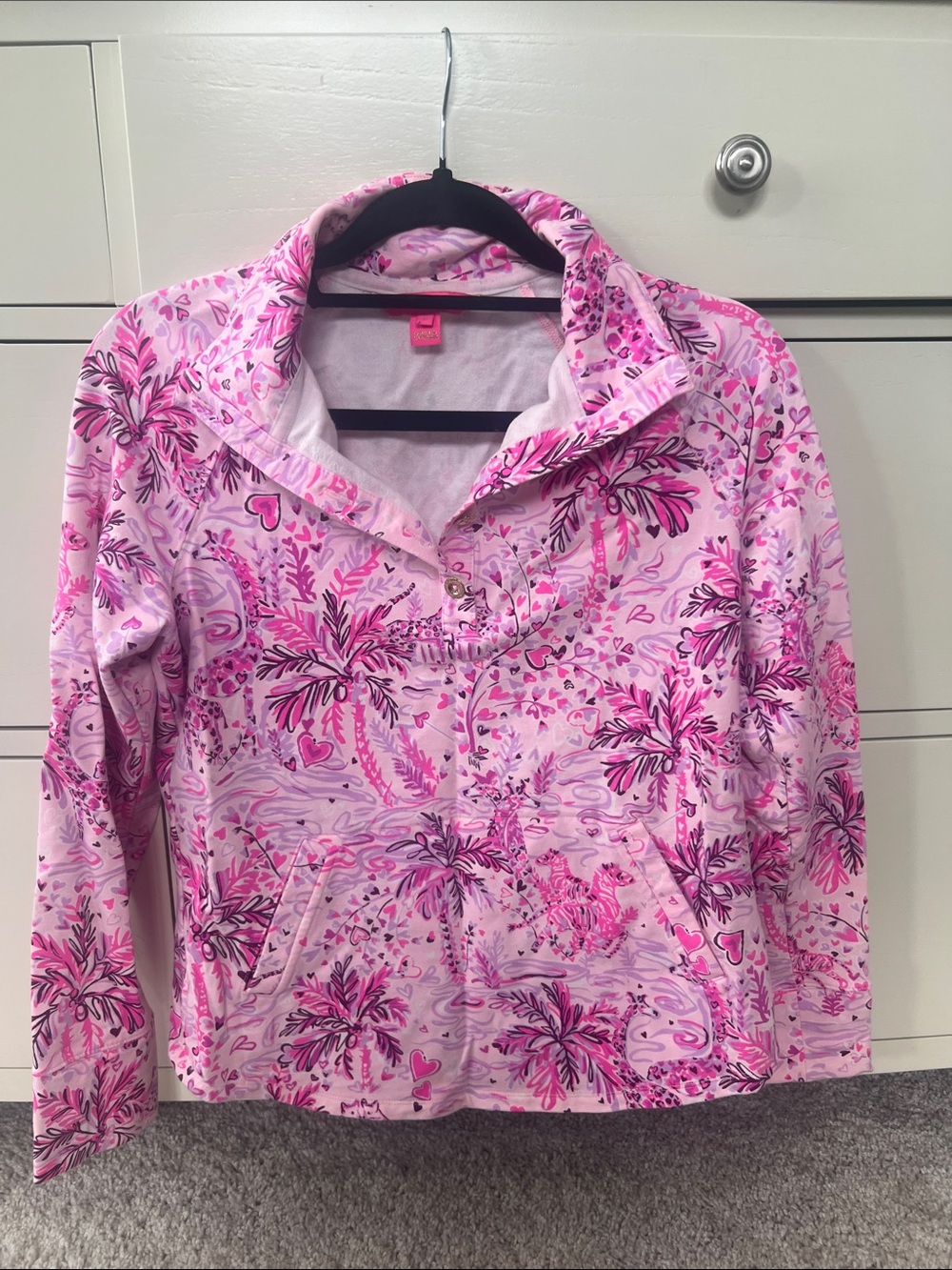 Lilly Pulitzer Valentine’s print French Terry popover small